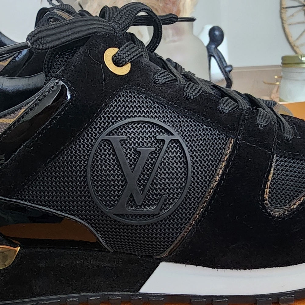 LV Runaway sneakers sz 39 - Picture 6 of 7